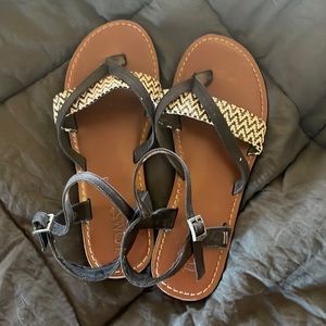 Toms sandals